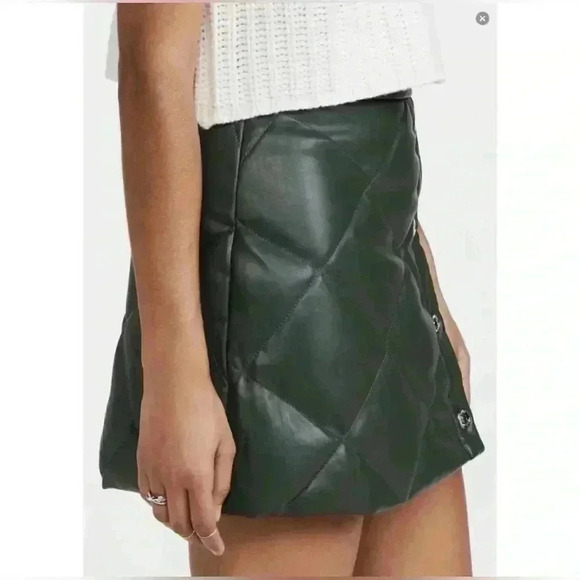 Staud Mini Skirt 6 Quilted Puff Faux Vegan Leather Green Snap Front Dice New S - Picture 5 of 8